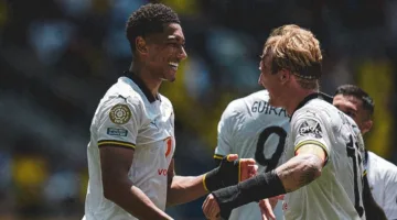 بوروسيا دورتموند ينتزع انتصارا مثيرا على صن داونز الجنوب أفريقي 4-3 في كأس العالم للأندية