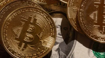 بيتكوين تعود إلى مستوى 107 آلاف دولار للمرة الأولى منذ نهاية مايو