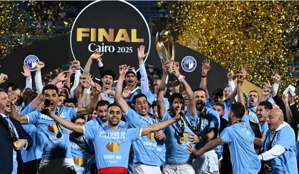 بيراميدز المصري يحقق إنجازًا تاريخيًا ويتوج بلقب دوري أبطال إفريقيا بيراميدز المصري يحقق إنجازًا تاريخيًا ويتوج بلقب دوري أبطال إفريقيا