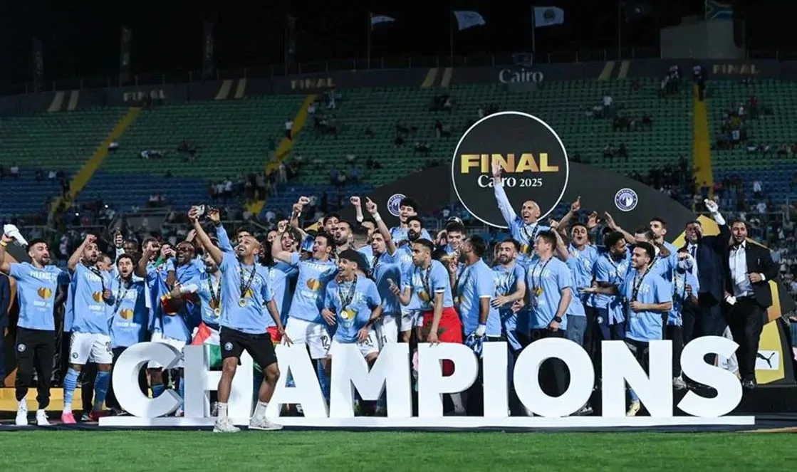 بيراميدز يتربع على قمة إفريقيا.. موسم فريد كتب تاريخًا جديدًا بيراميدز يتربع على قمة إفريقيا.. موسم فريد كتب تاريخًا جديدًا