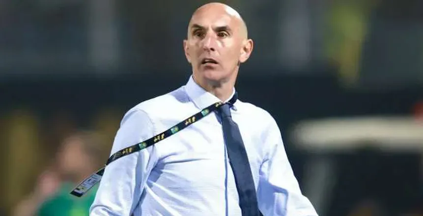 بيراميدز يسعى للتعاقد مع لاعب الأهلي السابق.. القرار يتوقف على يورتشيتش: عاجل
