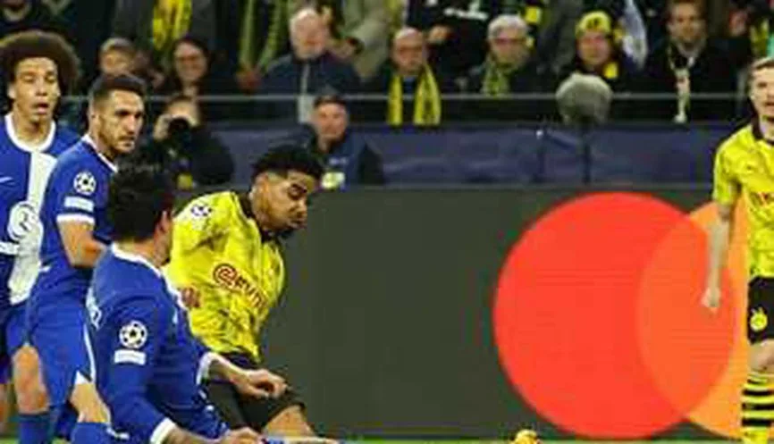 بيلينجهام يتصدر تشكيلة دورتموند في مواجهة أولسان بكأس العالم بيلينجهام يتصدر تشكيلة دورتموند في مواجهة أولسان بكأس العالم