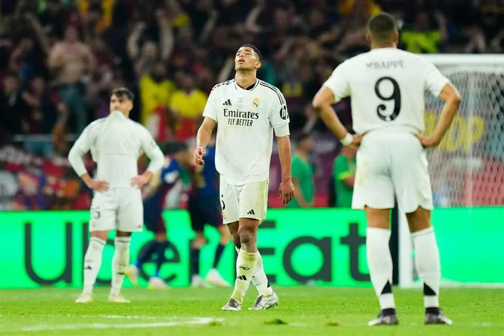 بيلينجهام يتصدر تشكيلة ريال مدريد في مواجهة الهلال السعودي بكأس العالم للأندية 2025 بيلينجهام يتصدر تشكيلة ريال مدريد في مواجهة الهلال السعودي بكأس العالم للأندية 2025