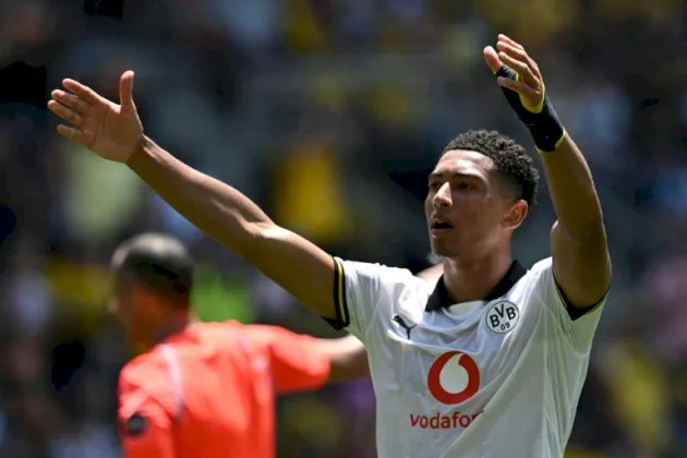 بيلينغهام يقود دورتموند لتحقيق انتصاره الأول على صندوانز بنتيجة 4-3 بيلينغهام يقود دورتموند لتحقيق انتصاره الأول على صندوانز بنتيجة 4-3
