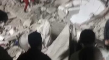 «بينما كان يصلي ويذاكر، انهار المنزل عليه».. أب يبكي بعد فقدانه ابنه الطالب في الثانوية تحت أنقاض عقار السيدة زينب.