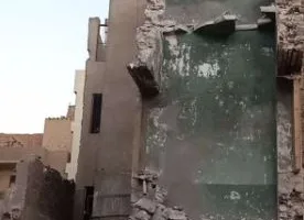 محافظ المنيا يطلب اتخاذ إجراءات عاجلة بشأن انهيار جزئي لعقار في شارع الحسيني بمدينة المنيا