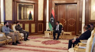 الرئاسة الليبية تطالب بنزع الأسلحة من شوارع طرابلس