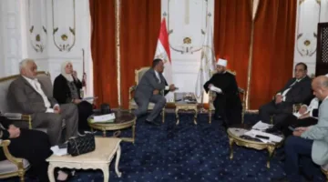 وزير الأوقاف يطلب تسريع دراسة طلبات النواب المقدمة