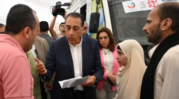 مواطن يخبر رئيس الوزراء: ابنتي فقدت الوعي بعد أن ضربها طفل على رأسها أثناء اللعب.. ومدبولي: سنتخذ الإجراءات اللازمة فوراً.