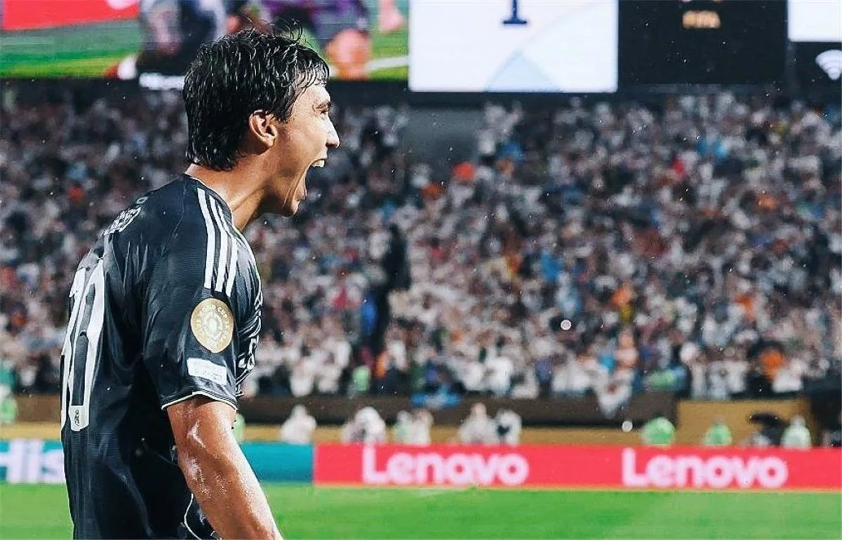 تأكيد التفوق.. جونزالو جارسيا يسجل الهدف الثالث لريال مدريد ضد سالزبورج تأكيد التفوق.. جونزالو جارسيا يسجل الهدف الثالث لريال مدريد ضد سالزبورج