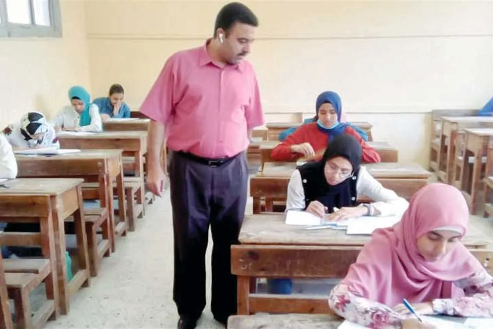 تأمين مراقبة «الإعدادية» خلال إجازة العيد واستئناف التصحيح يوم الثلاثاء تأمين مراقبة «الإعدادية» خلال إجازة العيد واستئناف التصحيح يوم الثلاثاء