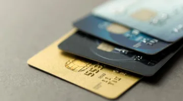 تتآكل قيمة نقاط بطاقات الائتمان تدريجيًا