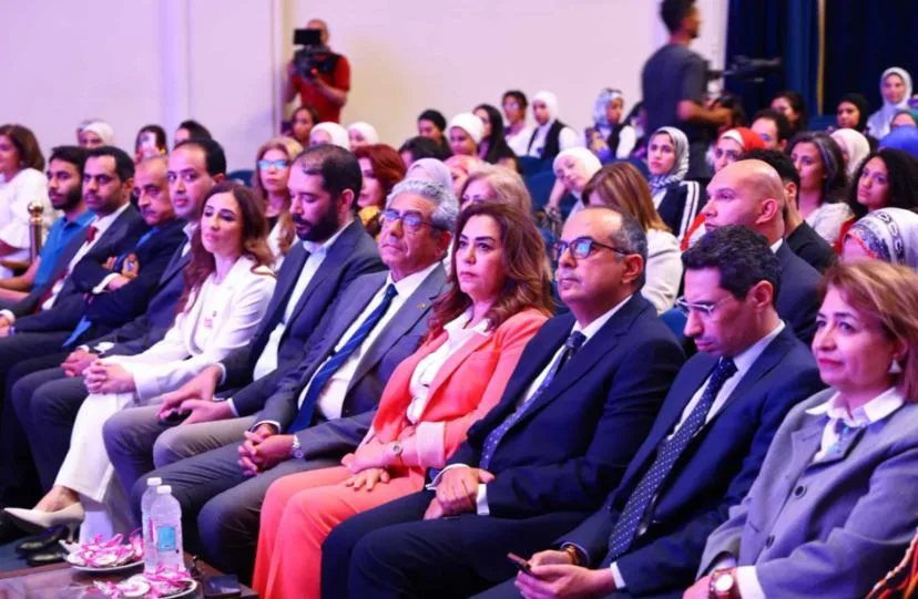 منال عوض في مؤتمر “هي تستطيع”: المرأة المصرية تُعاصر أعظم عصورها وتلعب دورًا رئيسيًا في التنمية.