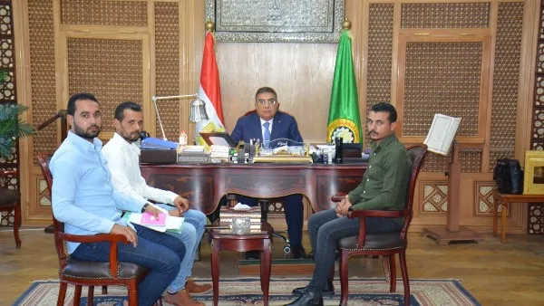 تخليدًا لبطولته.. محافظ الدقهلية يسمي المدرسة الإعدادية في القرية باسم الشهيد خالد عبد العال