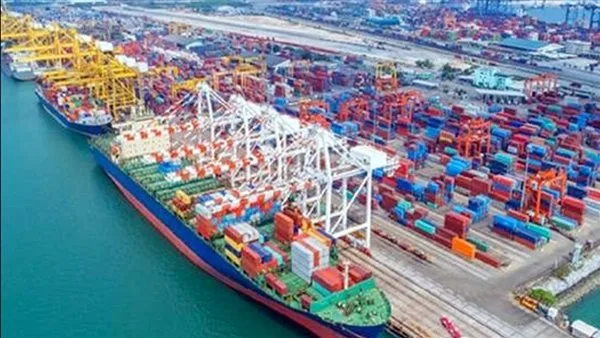 تداول 14,000 طن من البضائع العامة في موانئ البحر الأحمر تداول 14,000 طن من البضائع العامة في موانئ البحر الأحمر