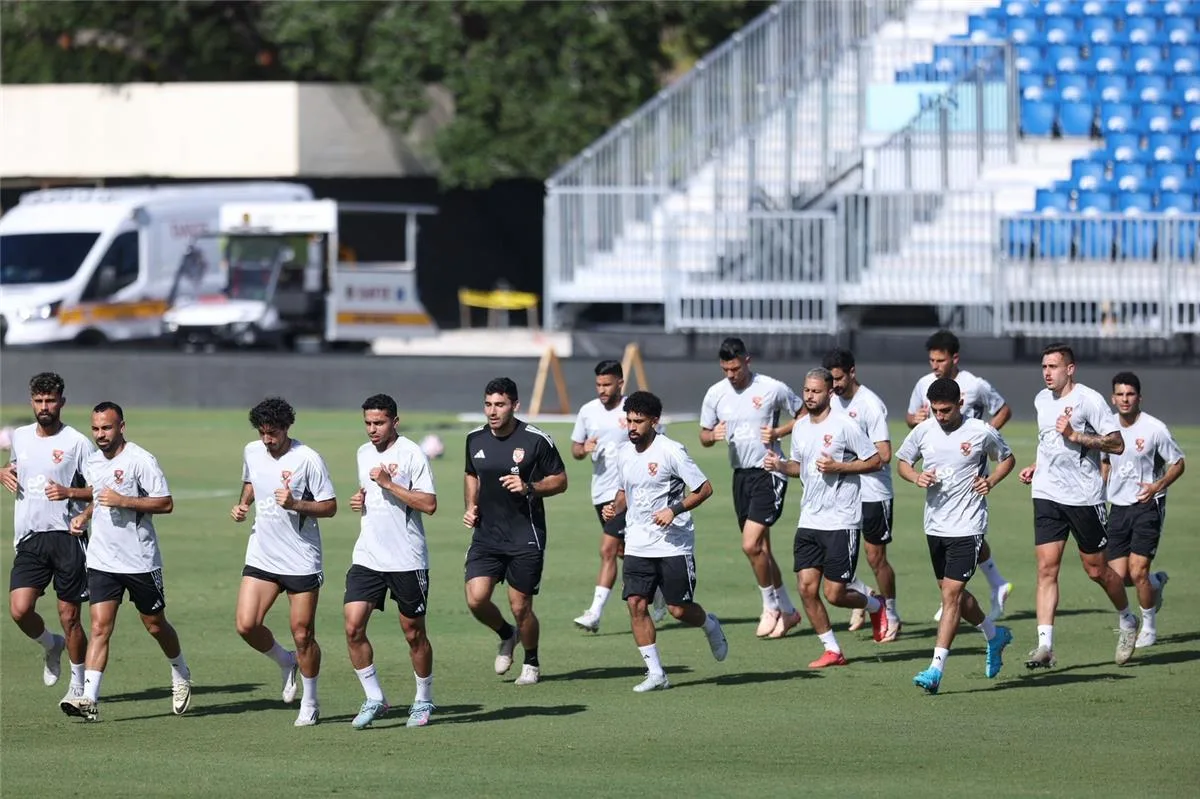 تدريبات الأهلي | ريبيرو يوضح للاعبين استراتيجية مواجهة إنتر ميامي في كأس العالم للأندية تدريبات الأهلي | ريبيرو يوضح للاعبين استراتيجية مواجهة إنتر ميامي في كأس العالم للأندية