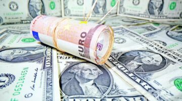تذبذب الدولار في ظل صراع إسرائيل وإيران وانتظار قرار البنك المركزي الأمريكي