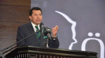 تراث كرة القدم المصرية: وزير الرياضة يثني على الأهلي والخطيب