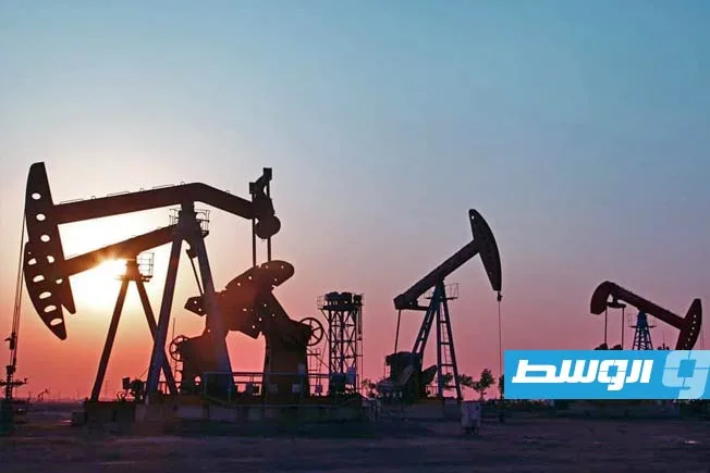 تراجع أسعار النفط بعد تلقي ترامب “رسائل غير واضحة” حول التدخل في النزاع بين إسرائيل وإيران. تراجع أسعار النفط بعد تلقي ترامب “رسائل غير واضحة” حول التدخل في النزاع بين إسرائيل وإيران.