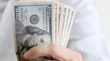 تراجع جديد.. سعر الدولار مقابل الجنيه المصري في منتصف يوم التداول