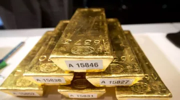 تراجع سعر الذهب عند الإغلاق مع تسجيل خسارة أسبوعية تقارب 2%