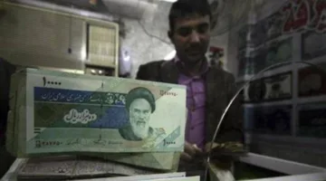 تراجع قيمة الريال الإيراني في ظل استمرار النزاع مع إسرائيل