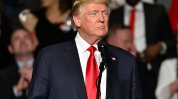 ترامب: لم يقدم الاتحاد الأوروبي عرضًا عادلًا حتى الآن بشأن الرسوم التجارية