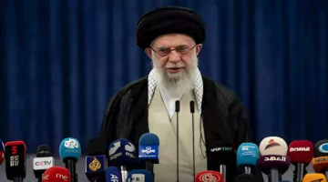 ترامب: نعلم أين يختبئ خامنئي، لكننا لن نتخلص منه الآن على الأقل.