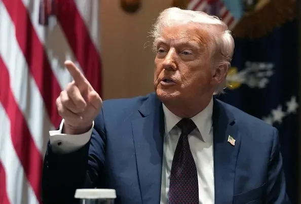 ترامب: يجب على الجميع مغادرة طهران فوراً