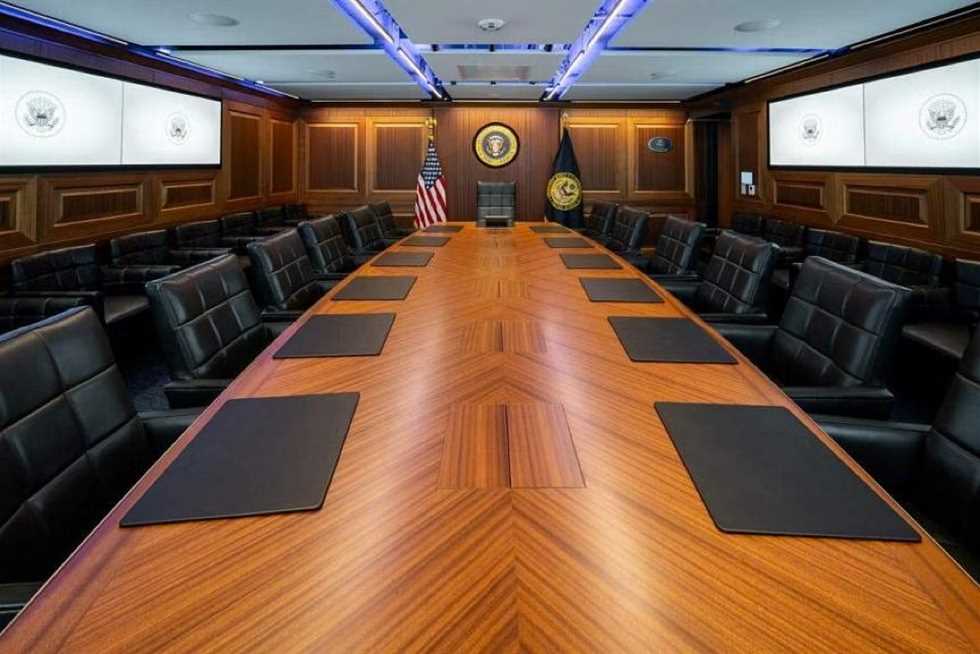 ترامب يحدد مصير النزاع بين إيران وإسرائيل: تفاصيل غرفة العمليات في البيت الأبيض التي شهدت اتخاذ قرار تصفية بن لادن. ترامب يحدد مصير النزاع بين إيران وإسرائيل: تفاصيل غرفة العمليات في البيت الأبيض التي شهدت اتخاذ قرار تصفية بن لادن.