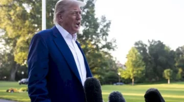 ترامب يطالب بإبعاد مراسلة “CNN” بسبب استفساراتها حول فاعلية الضربات على إيران