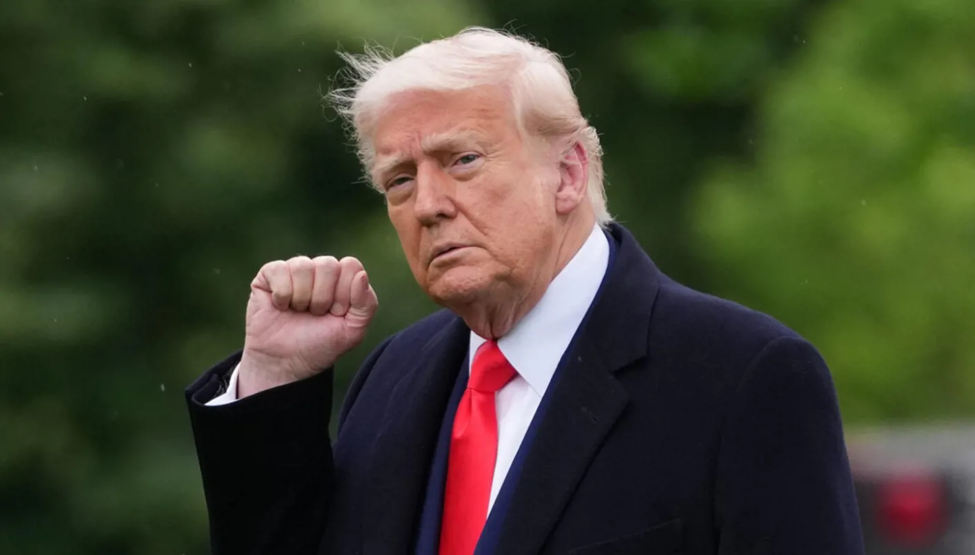 ترامب يطلب من بوتين إنهاء النزاع في أوكرانيا قبل التدخل في العلاقات بين إيران وإسرائيل ترامب يطلب من بوتين إنهاء النزاع في أوكرانيا قبل التدخل في العلاقات بين إيران وإسرائيل