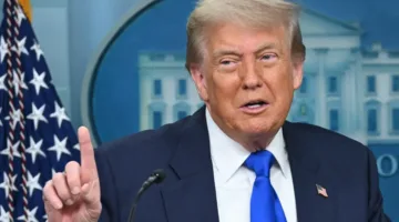 ترامب ينتقد خامنئي ويدعو للقصف الإيراني في حال حدوث هذا الأمر