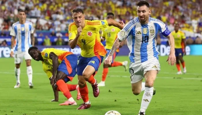 ترددات القنوات التي ستبث مباراة الأرجنتين وكولومبيا في تصفيات كأس العالم 2026 ترددات القنوات التي ستبث مباراة الأرجنتين وكولومبيا في تصفيات كأس العالم 2026