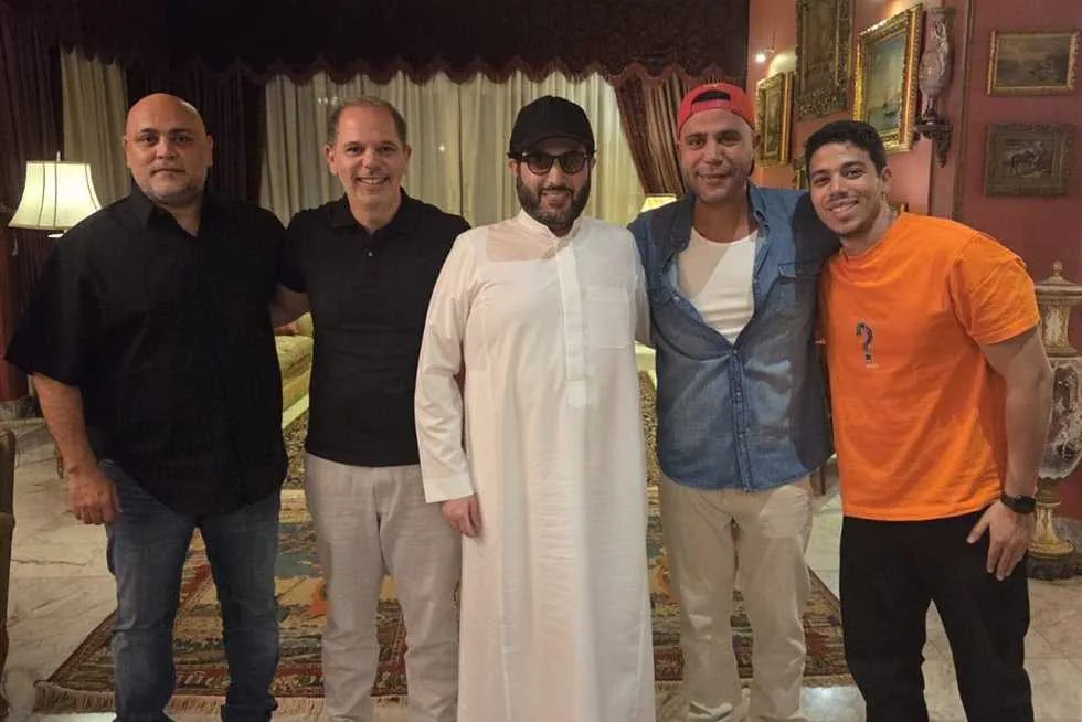 تركي آل الشيخ يروي تفاصيل زيارته لعادل إمام مع شربه لأفضل شاي العروسة تركي آل الشيخ يروي تفاصيل زيارته لعادل إمام مع شربه لأفضل شاي العروسة