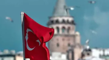 تركيا تزيد من متطلبات الاحتياطي الإلزامي لبعض الودائع لتعزيز قيمة الليرة