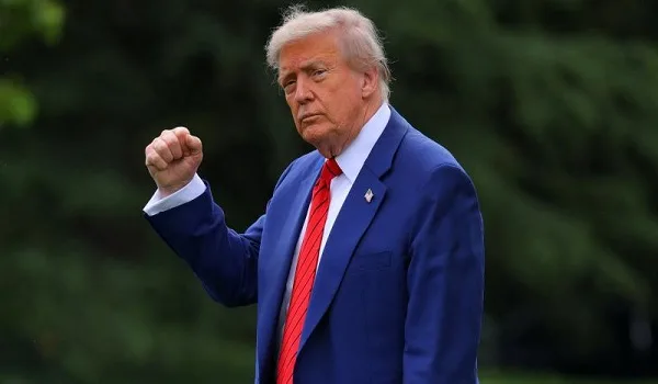 ترمب يفضل الحوار الدبلوماسي مع إيران.. وأمريكا تحذرها من إغلاق مضيق هرمز. ترمب يفضل الحوار الدبلوماسي مع إيران.. وأمريكا تحذرها من إغلاق مضيق هرمز.