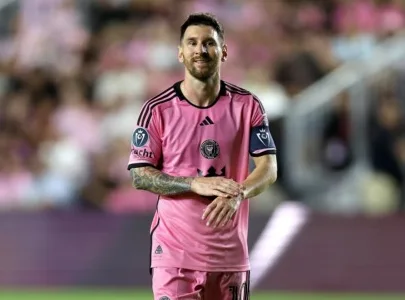 تشكيلة الجولة الأولى لكأس العالم للأندية تضم لاعب صن داونز بعد غياب ميسي تشكيلة الجولة الأولى لكأس العالم للأندية تضم لاعب صن داونز بعد غياب ميسي