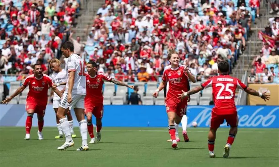 تشيلسي أو الترجي في الانتظار.. بنفيكا يتغلب على بايرن ويعتلي قمة المجموعة في كأس العالم للأندية تشيلسي أو الترجي في الانتظار.. بنفيكا يتغلب على بايرن ويعتلي قمة المجموعة في كأس العالم للأندية