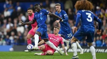 تشيلسي يتعاقد مع مدافع المنتخب الفرنسي حتى عام 2033