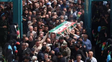 تشييع تاريخي لقادة وعلماء إيران يوم السبت