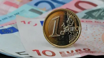 تصاعد التوترات بين إسرائيل وإيران يؤثر سلباً على اليورو ويدعم قوة الدولار كملاذ آمن.