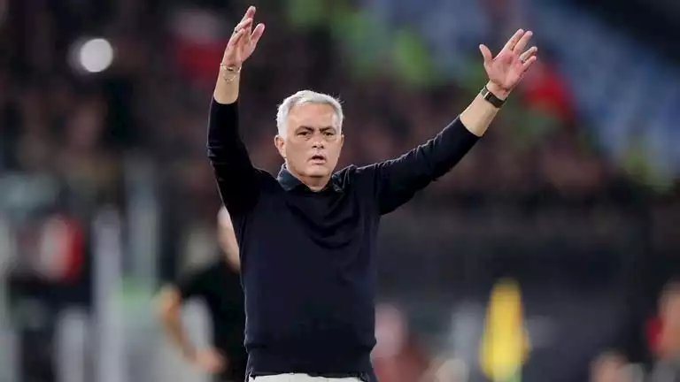 تطورات أزمة مورينيو في الدوري التركي تطورات أزمة مورينيو في الدوري التركي