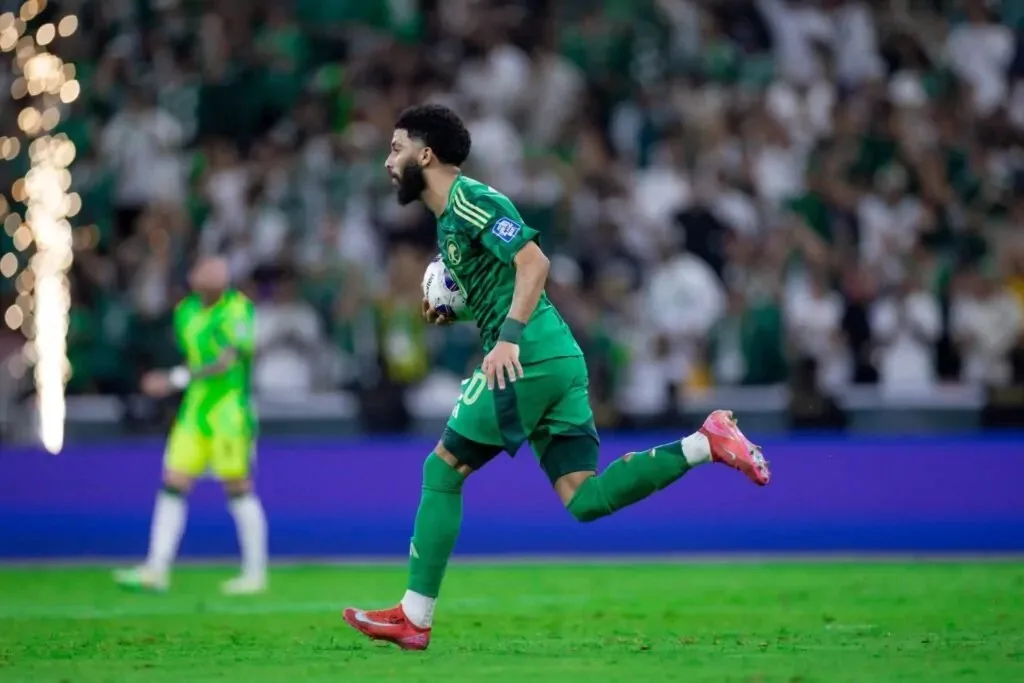 تعادل بين السعودية وأستراليا في الشوط الأول من المرحلة الحاسمة لتصفيات كأس العالم تعادل بين السعودية وأستراليا في الشوط الأول من المرحلة الحاسمة لتصفيات كأس العالم