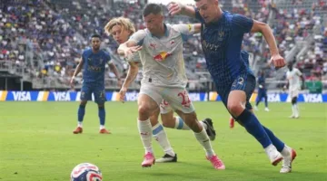 تعادل مثير.. الهلال يشترك في النقاط مع سالزبورج