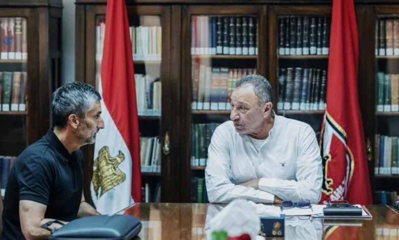 تعيين مدير كرة جديد للأهلي.. الاتفاق تم والسلطات واضحة لحماية ريفيرو بتوجيه من الخطيب تعيين مدير كرة جديد للأهلي.. الاتفاق تم والسلطات واضحة لحماية ريفيرو بتوجيه من الخطيب
