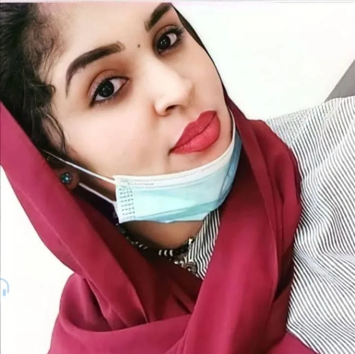 شاهد الفيديو: وزيرة التعليم السودانية الجميلة تثير الجدل على منصات التواصل الاجتماعي وتعترف بصوت شتوي: “نعم، أنا فاسخة من أجل زيادة الجمال فقط”. شاهد الفيديو: وزيرة التعليم السودانية الجميلة تثير الجدل على منصات التواصل الاجتماعي وتعترف بصوت شتوي: “نعم، أنا فاسخة من أجل زيادة الجمال فقط”.