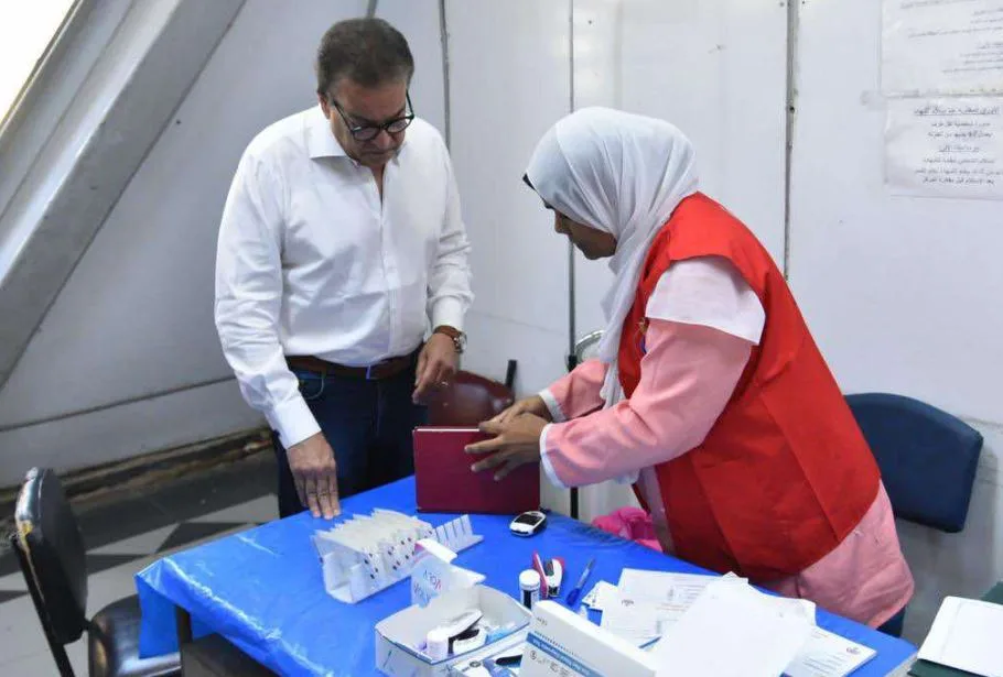 وزير الصحة يزور المركز الصحي الحضري بصقر قريش ويوصي بمراجعة التشطيبات النهائية غير الطبية ويثني على انتظام سير العمل ويمنح مكافأة للموظفين. وزير الصحة يزور المركز الصحي الحضري بصقر قريش ويوصي بمراجعة التشطيبات النهائية غير الطبية ويثني على انتظام سير العمل ويمنح مكافأة للموظفين.