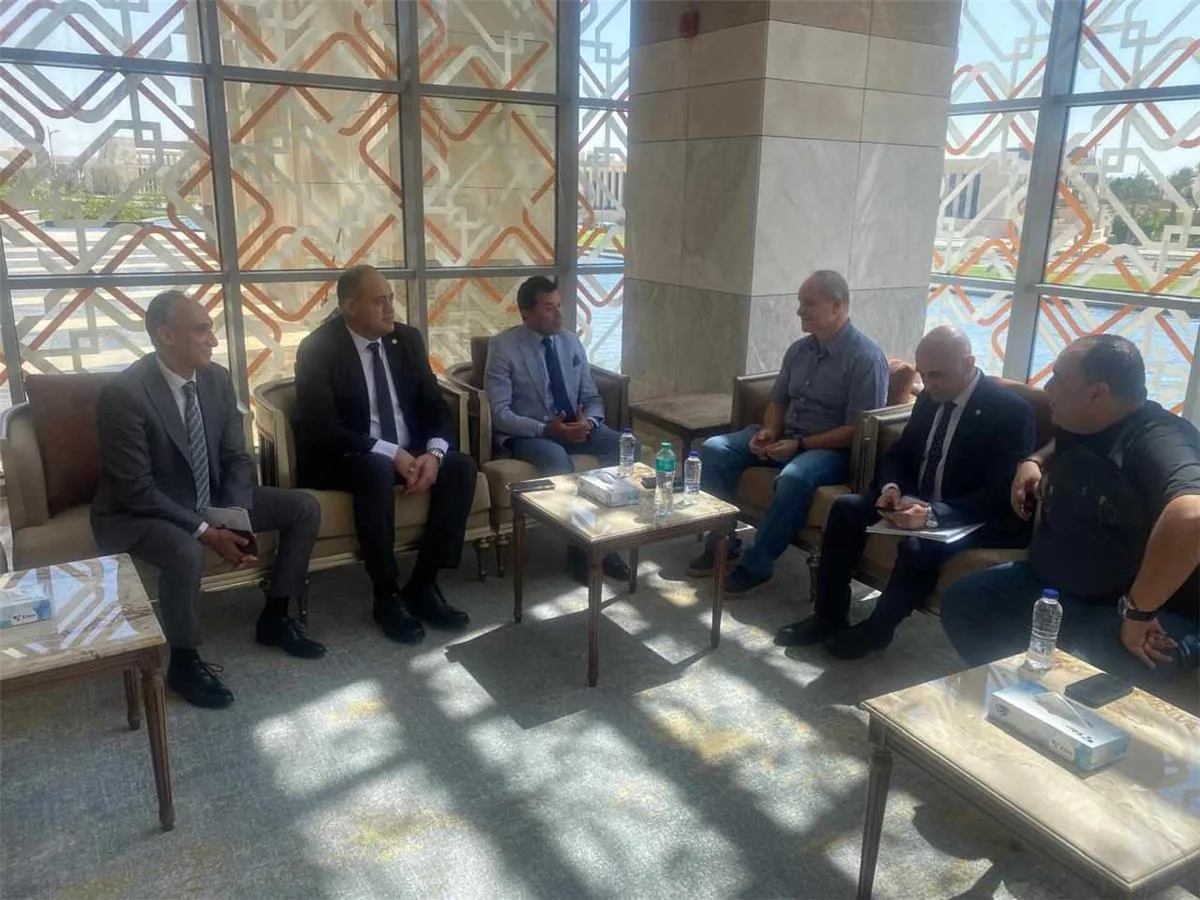 تفاصيل لقاء أشرف صبحي مع رئيس اتحاد رفع الأثقال والمدرب الجديد للمنتخب تفاصيل لقاء أشرف صبحي مع رئيس اتحاد رفع الأثقال والمدرب الجديد للمنتخب