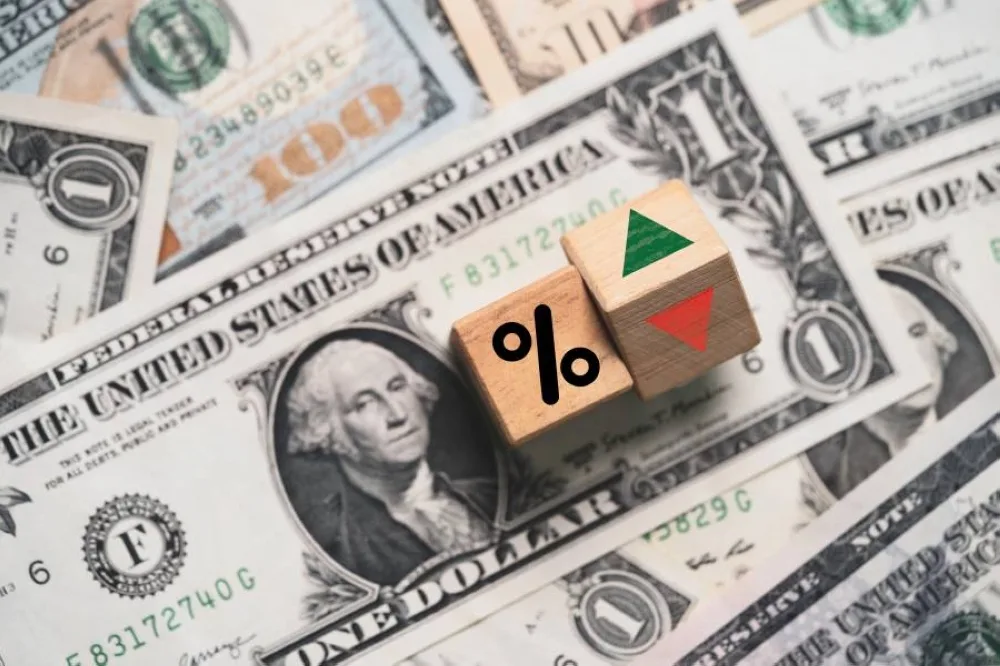 تفاقم أزمة الديون: 1.2 تريليون دولار في فوائد الديون الأمريكية خلال العام الماضي تفاقم أزمة الديون: 1.2 تريليون دولار في فوائد الديون الأمريكية خلال العام الماضي